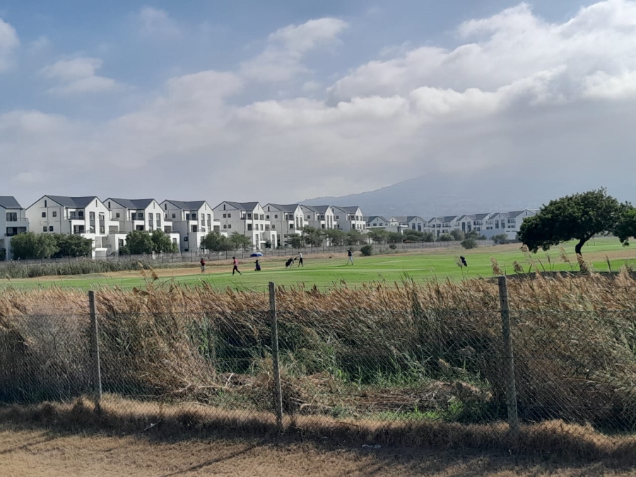 To Let 3 Bedroom Property for Rent in De Velde Western Cape